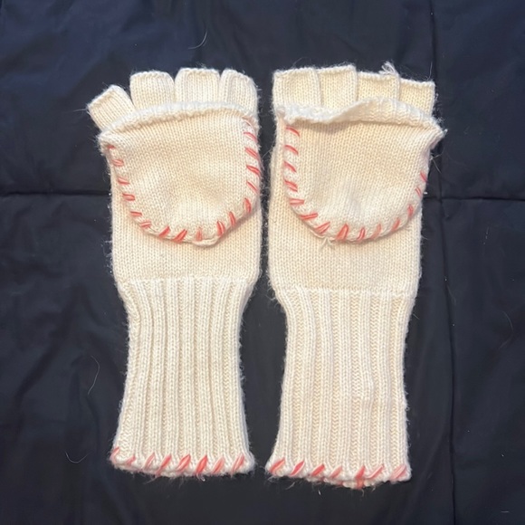 Knitted fingerless gloves - Picture 1 of 2